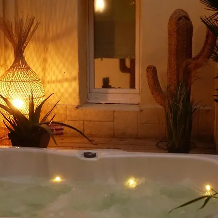 Cosyrouen Jacuzzi Parking Rouen